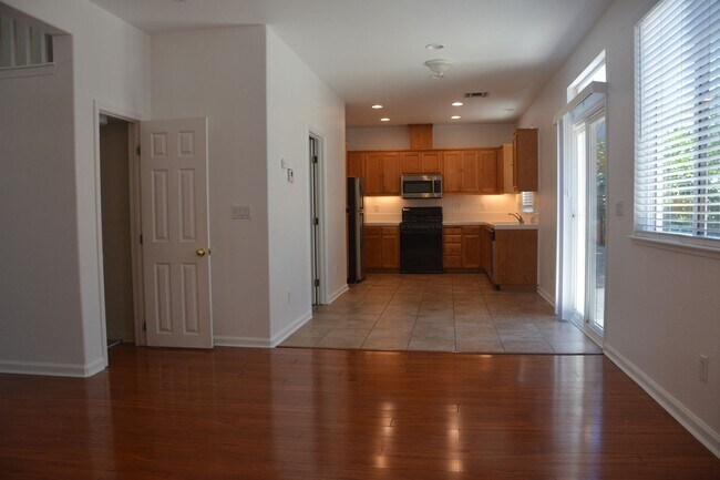 Building Photo - 1019 Cape May Dr