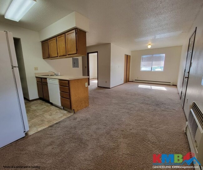 Building Photo - 619 S Johnson-6