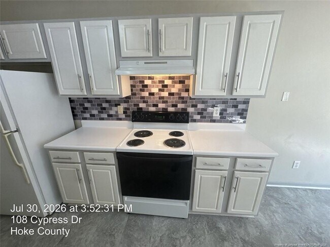 Building Photo - 108 Cypress Dr