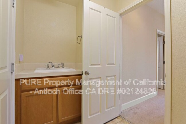 Building Photo - 4581 Bonraven Way