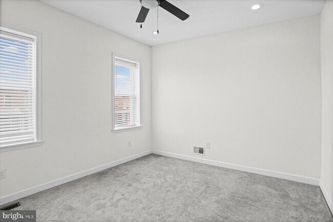 Building Photo - 609 McKewin Ave