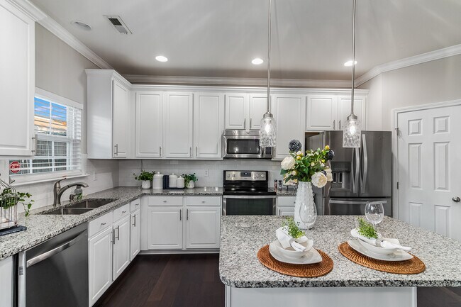 Building Photo - 2902 Framer Ln