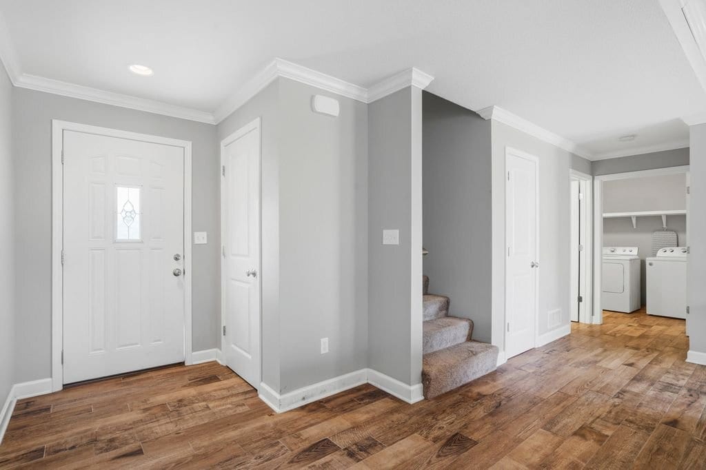 Building Photo - 5209-5211-5211 Silver Mill Dr