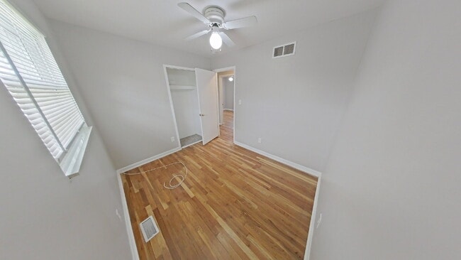 Building Photo - 13806 Hartill Ave