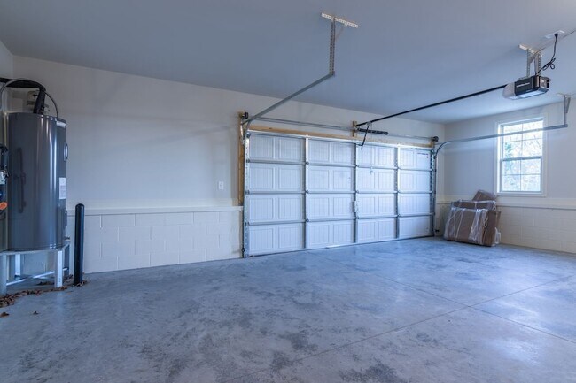 Building Photo - 1031 C P Stewart Blvd