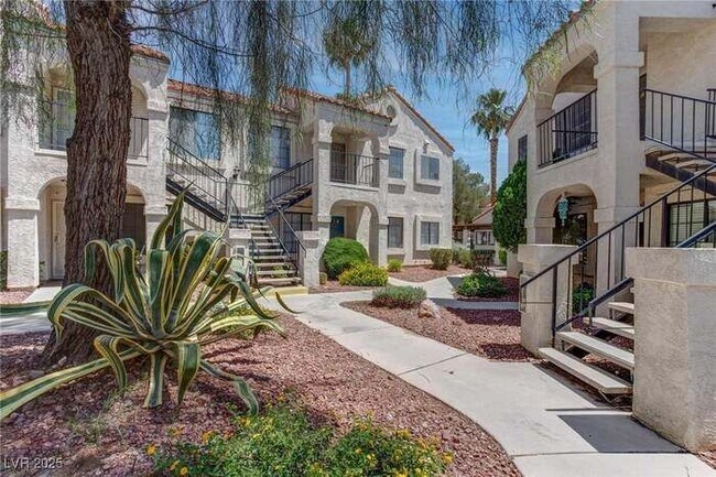 Building Photo - 4860 Nara Vista Way