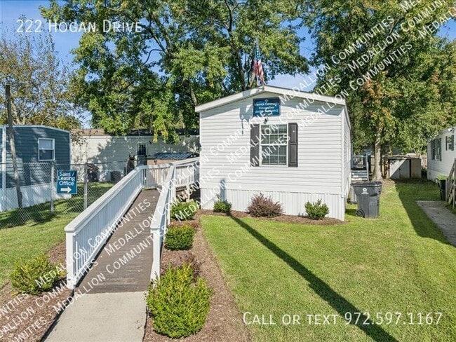 Building Photo - 222 Hogan Dr