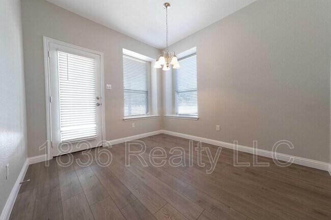 Building Photo - 1816 Big Bend Dr