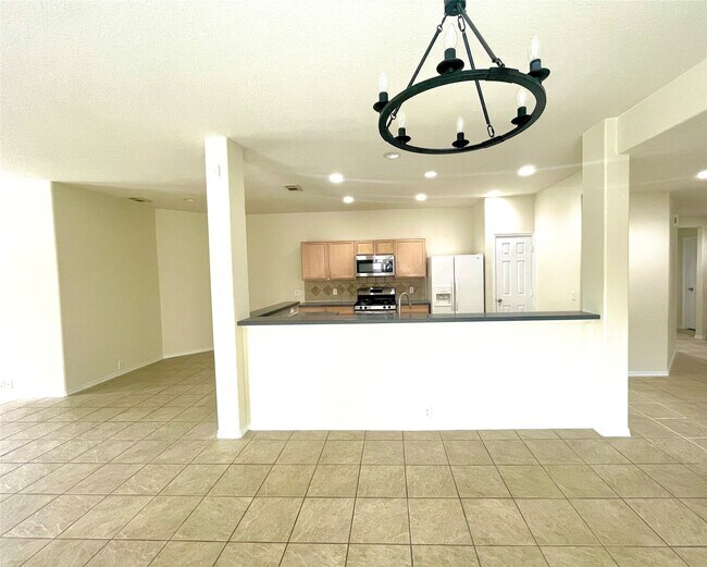 Building Photo - 5811 La Crema