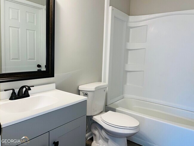 Building Photo - 8975 Stonebridge Blvd