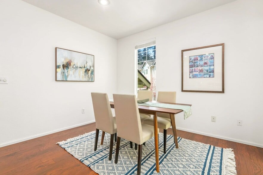 Building Photo - 13000 Admiralty Way