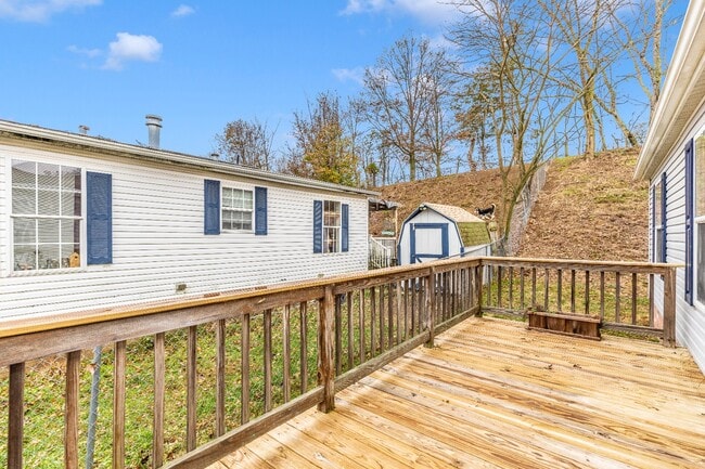 Building Photo - 16114 McGregor Dr