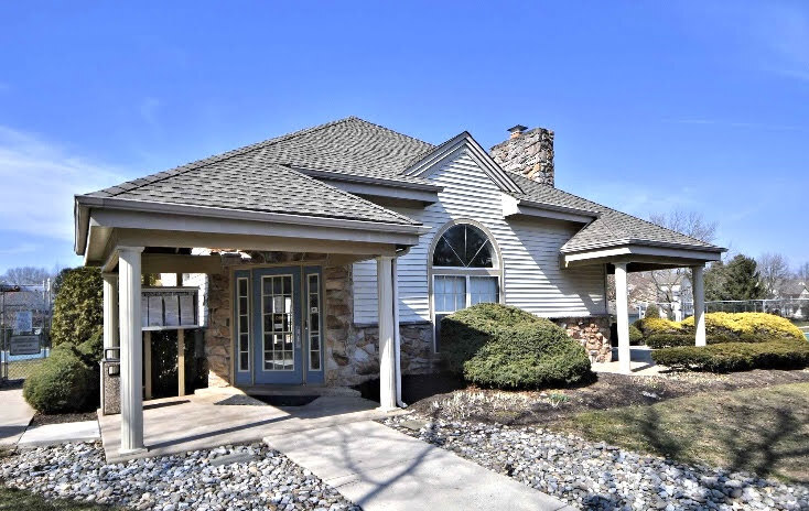 Building Photo - 1109 Foxmeadow Dr