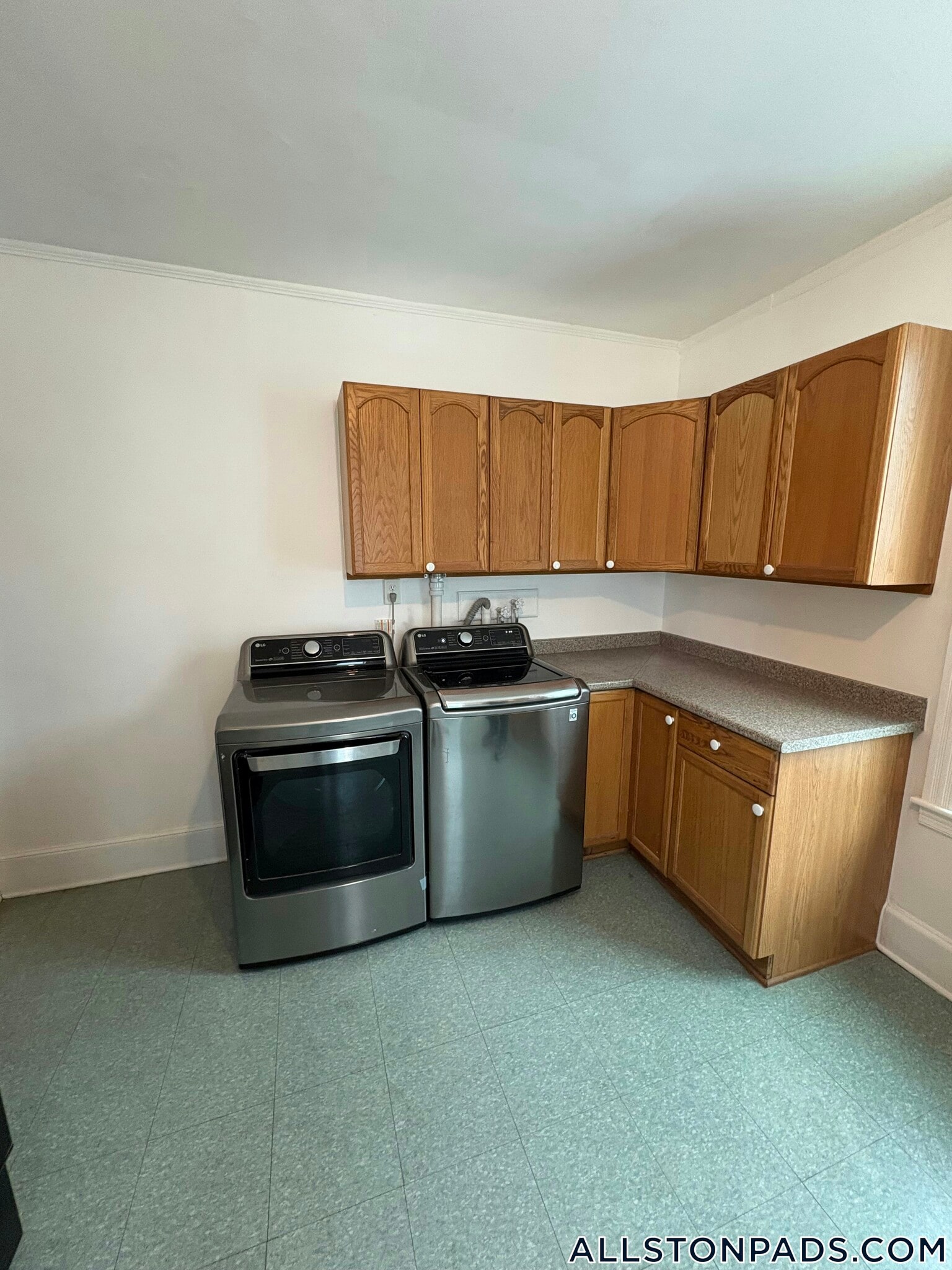 Building Photo - 45 N Beacon St