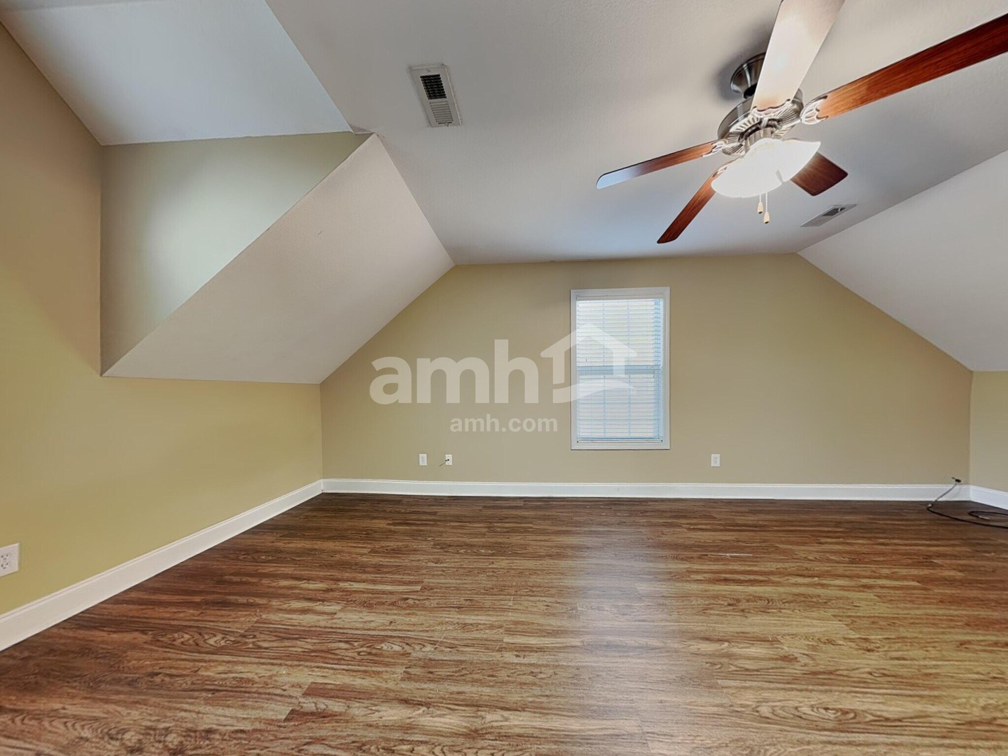 Building Photo - 5818 Rhyne Cove Ln