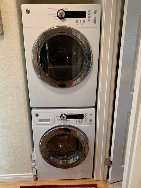 In Unit Washer and Dryer - 848 Pacific St