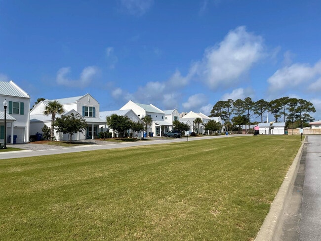 Building Photo - 114 Seabreeze Cir