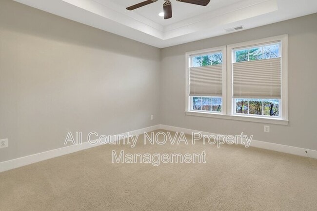 Building Photo - 2093 Laura Mews Pl