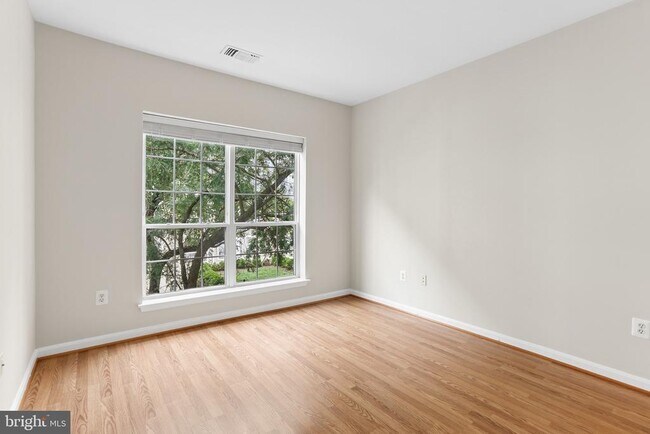 Building Photo - 4561 Strutfield Ln