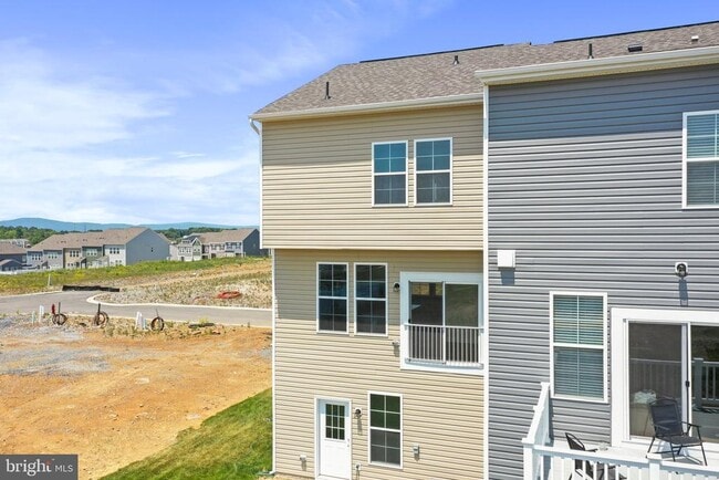 Building Photo - 251 Clifton Mnr