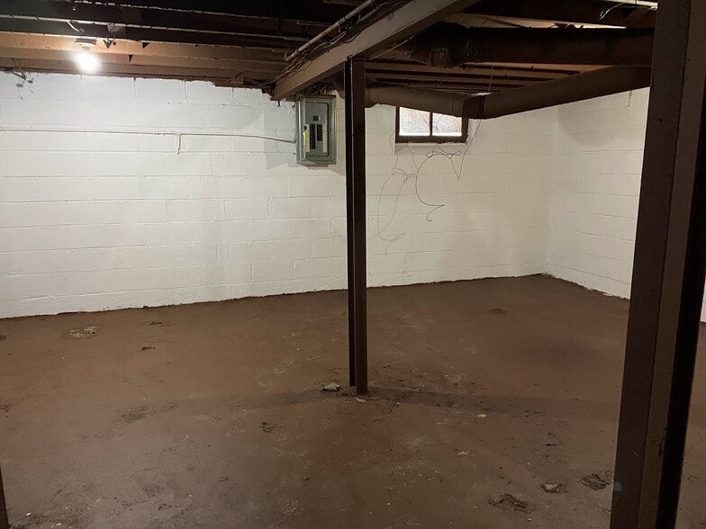 Building Photo - 4218 Edgewood Blvd