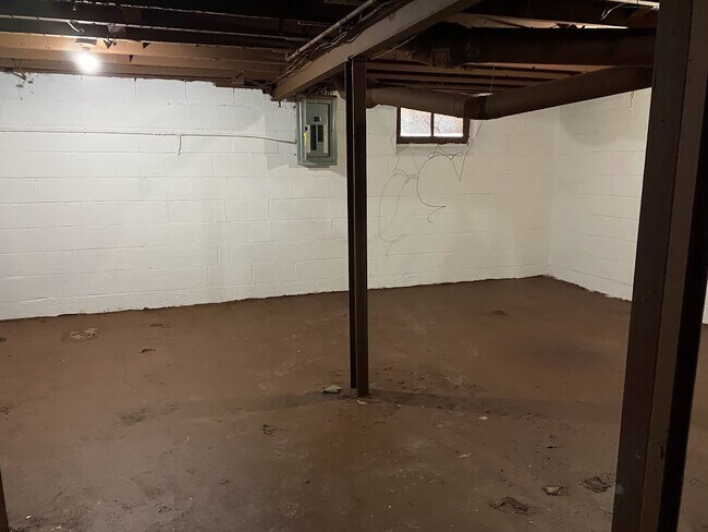 Building Photo - 4218 Edgewood Blvd