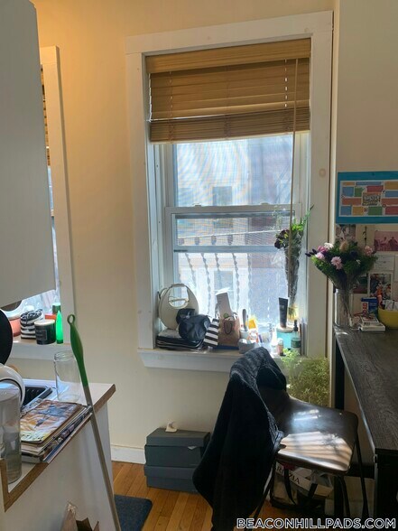 Building Photo - 108 Myrtle St