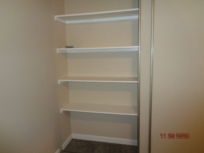 Building Photo - 720 Devonshire Ct