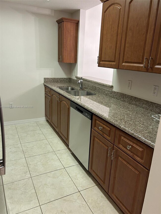 Building Photo - 3590 Coral Wy