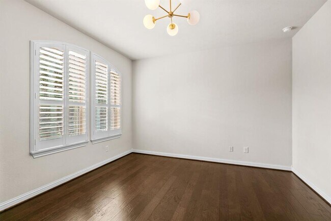 Building Photo - 18900 N Bee Cave Springs Cir