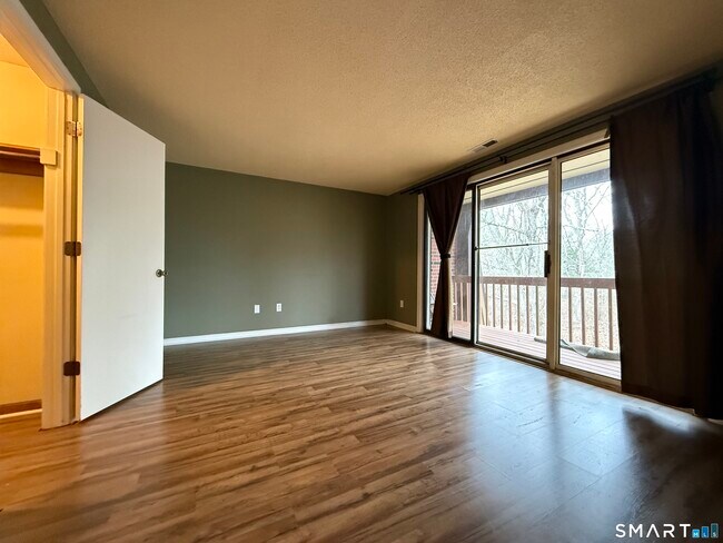 Building Photo - 32 Upper Pattagansett Rd