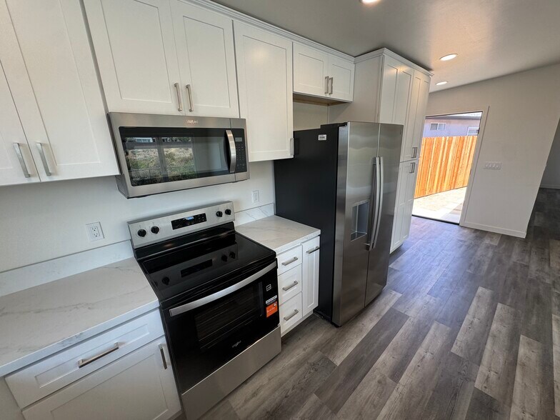 Building Photo - 3535 Hatteras Ave