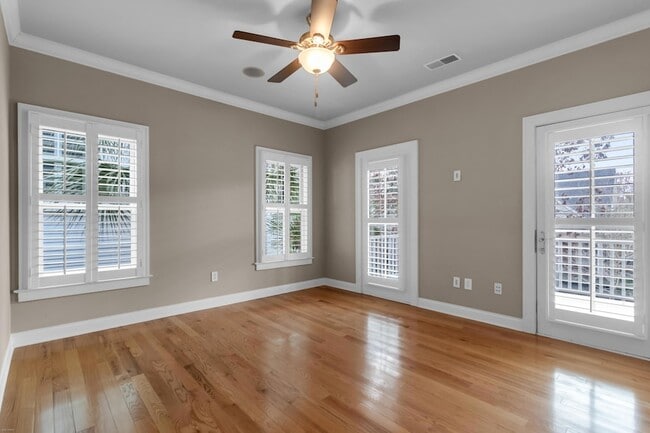 Building Photo - 612 Daggett St