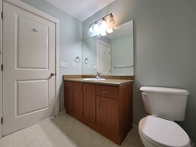 Building Photo - 22653 NE Alder Crest Ln
