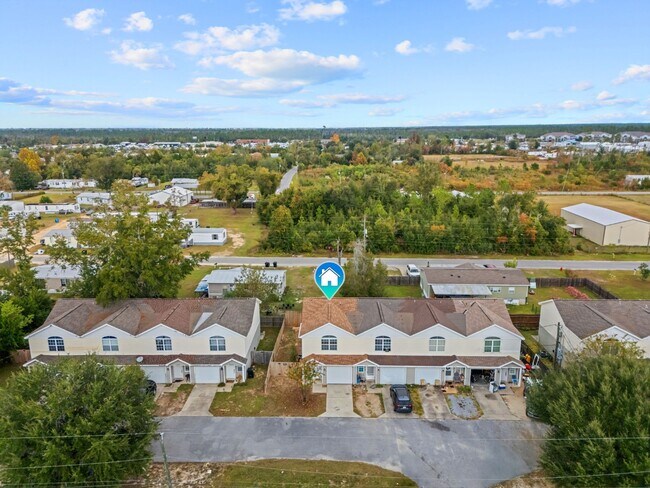 Building Photo - 5115 E 11th St