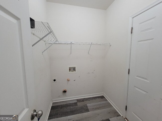 Building Photo - 175 Stillwood Dr