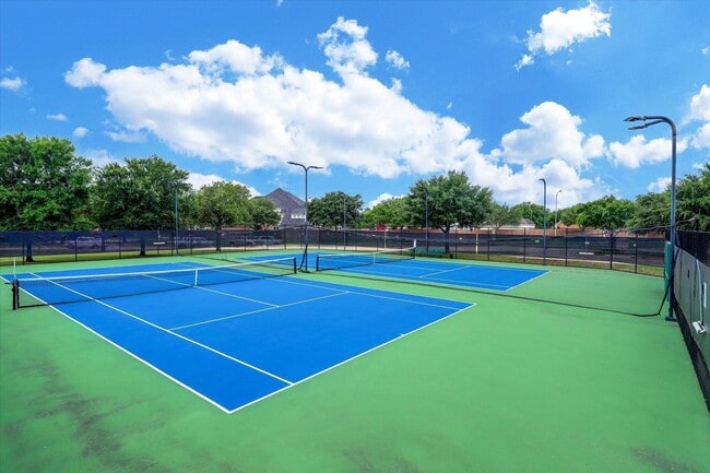 Building Photo - 21123 Amber Crossing Dr