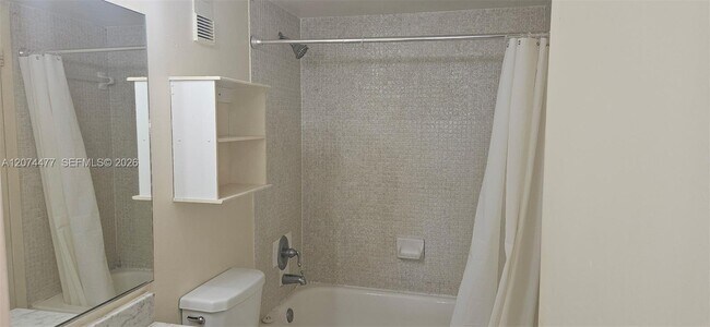 Building Photo - 1300 NE Miami Gardens Dr