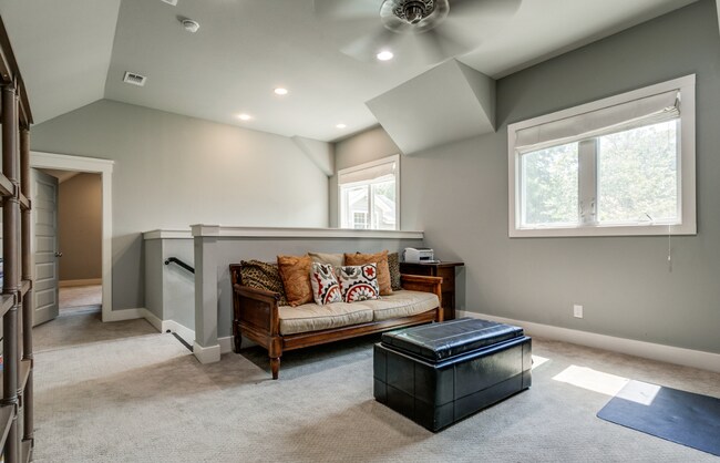 Building Photo - LUXURY ALAMO HEIGHTS 4-BEDROOM BY DABNEY HOMES