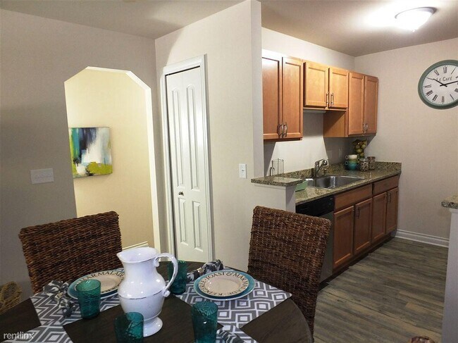 Building Photo - 3992 Cloverlane Dr