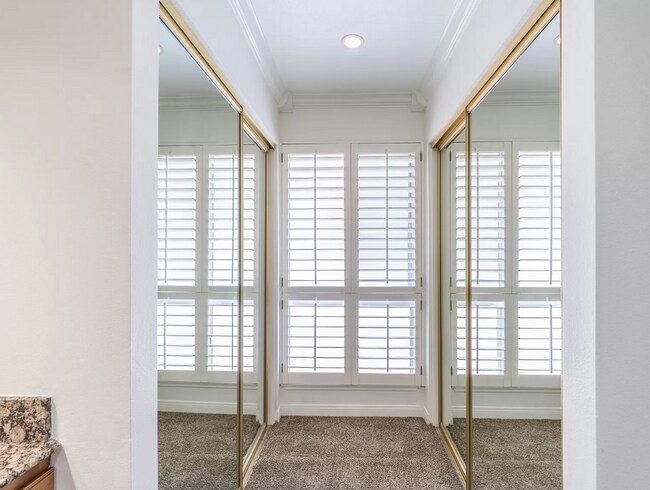 Building Photo - Beautiful 4 bedroom home in Agoura!