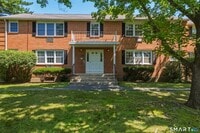Building Photo - 9 Grandview Dr