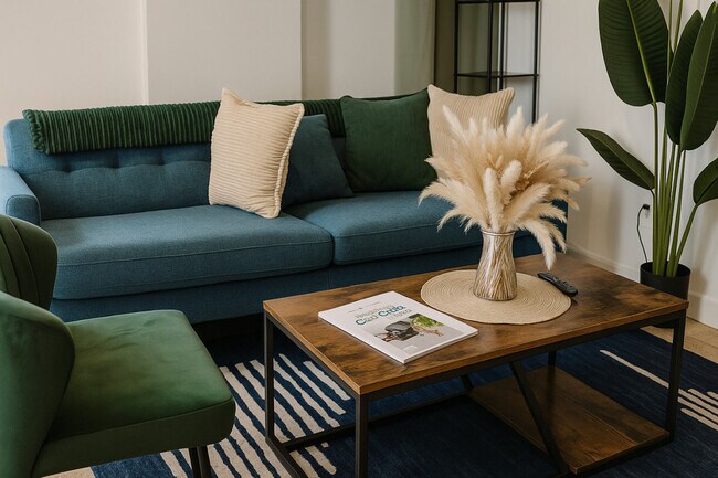 Building Photo - 1049 W Lawrence Ave