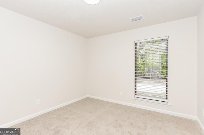 Building Photo - 115 Poplar Wy