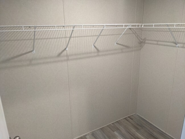 Building Photo - 10340 Midland Rd