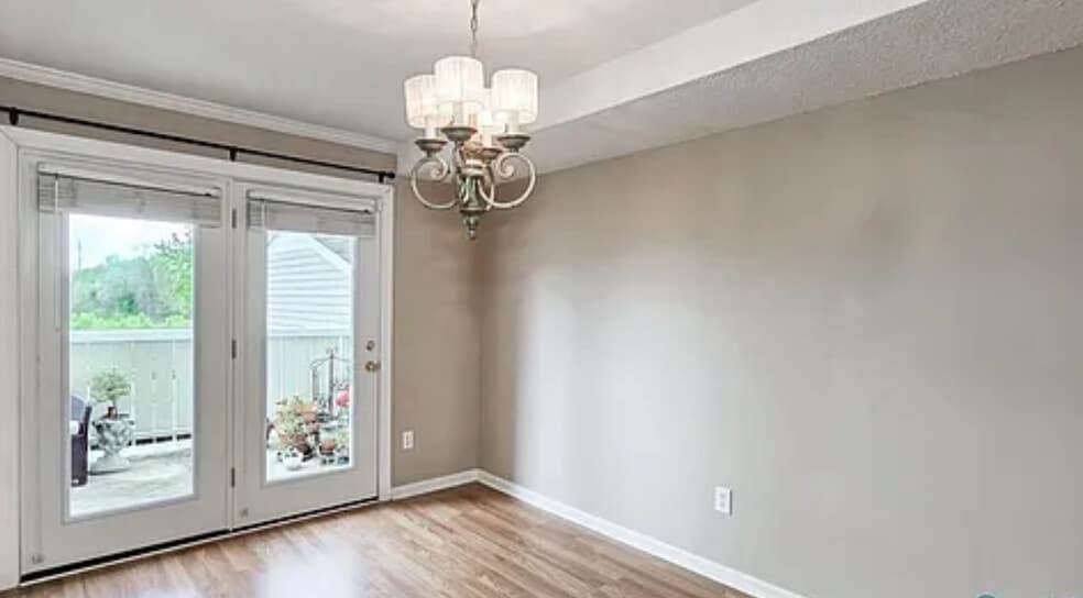 Building Photo - 21899 Williamsburg Dr