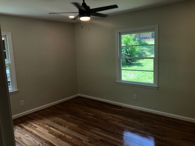 Building Photo - 5524 Rodgers Dr