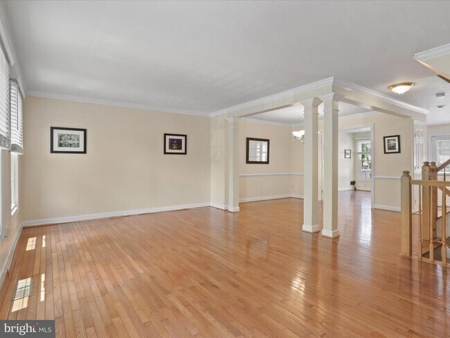 Building Photo - 7441 Heatherfield Ln