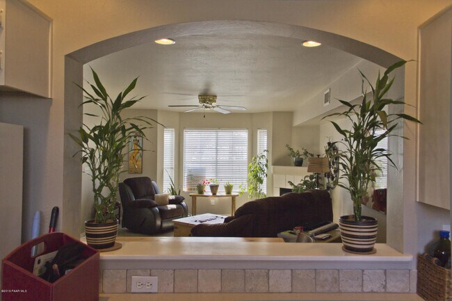 Building Photo - 741 Gail Gardner Way