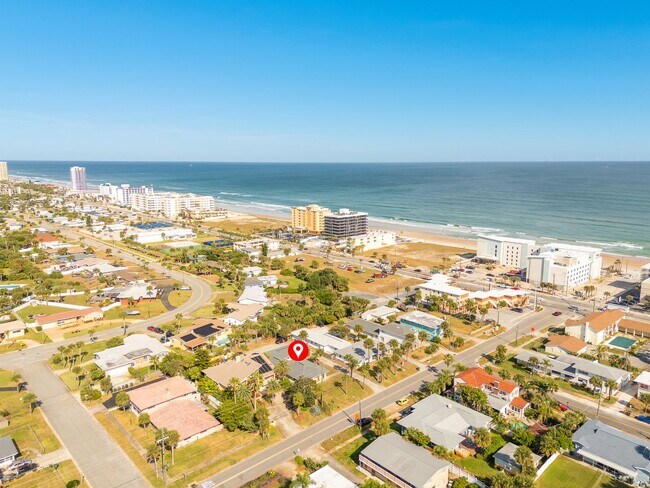 Building Photo - 517 University Blvd